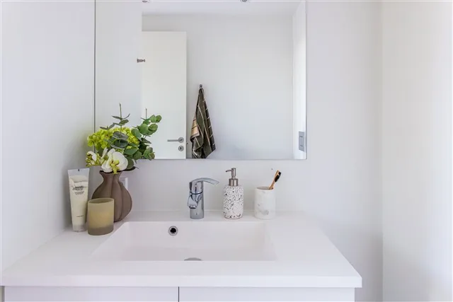 Salles de bain - Four-Bedroom House with Terrace in Taastrup