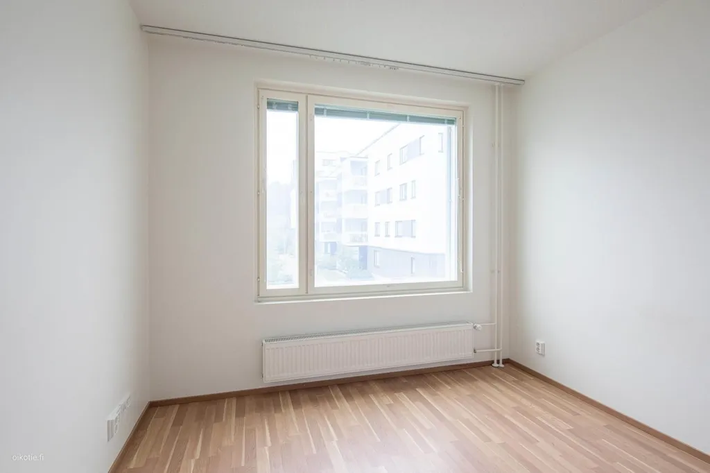 Toad - Spacious Flat with Balcony in Simonkylä