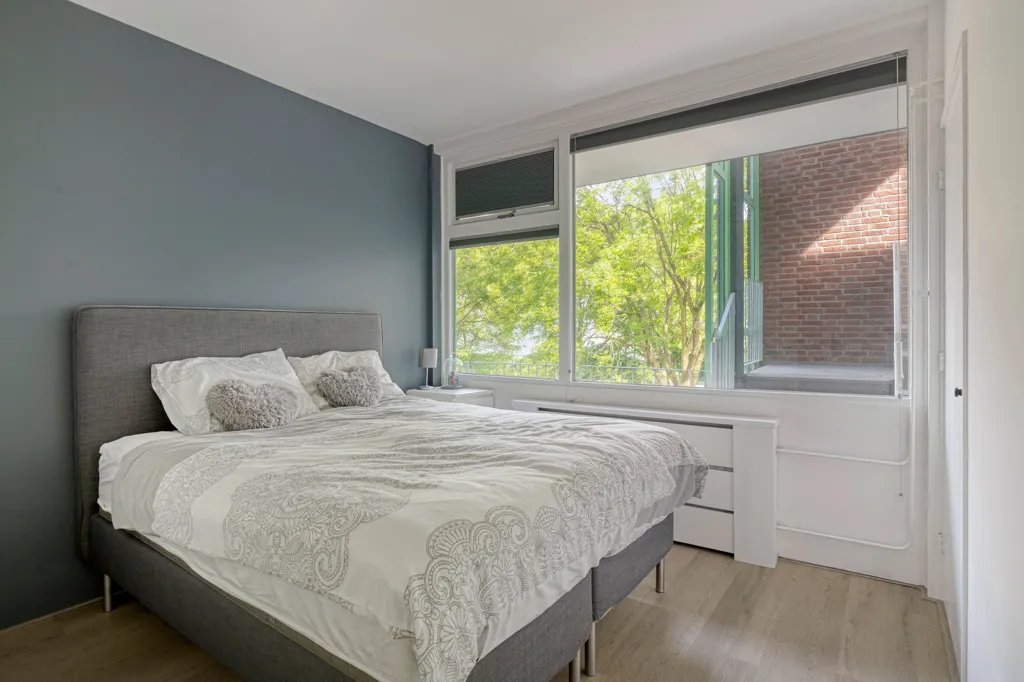 Chambres - Modern 3-Bedroom Flat with Balcony in Rotterdam