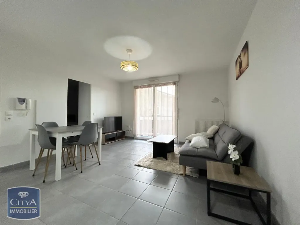 Living Room - Meubled 2-Bedroom Flat with Balcony in Pau