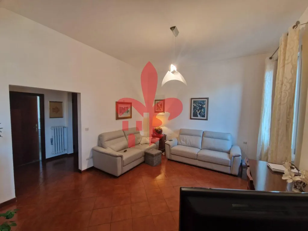 Séjour - 5-Room Apartment with Balcony in Florence