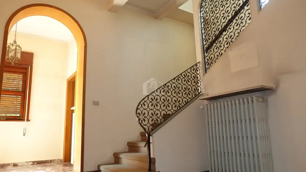 Pièces - Independent Villa with Garden in Suzzara