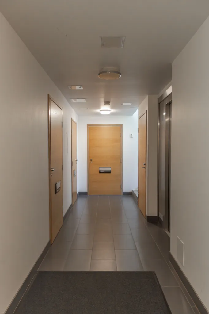 Entrée - Modern Apartment with Balcony in Uusikaupunki