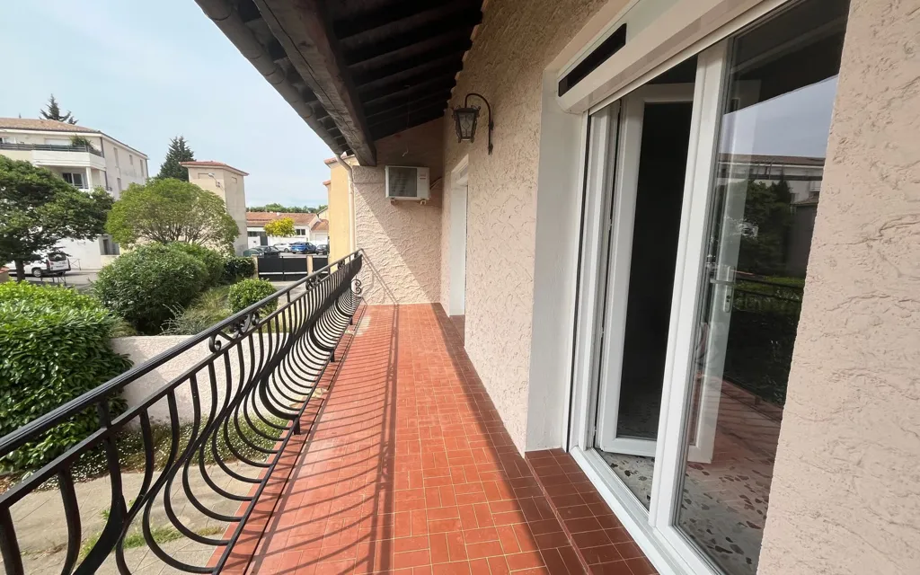 Balcon - Maison avec Jardin et Terrasse à Lunel