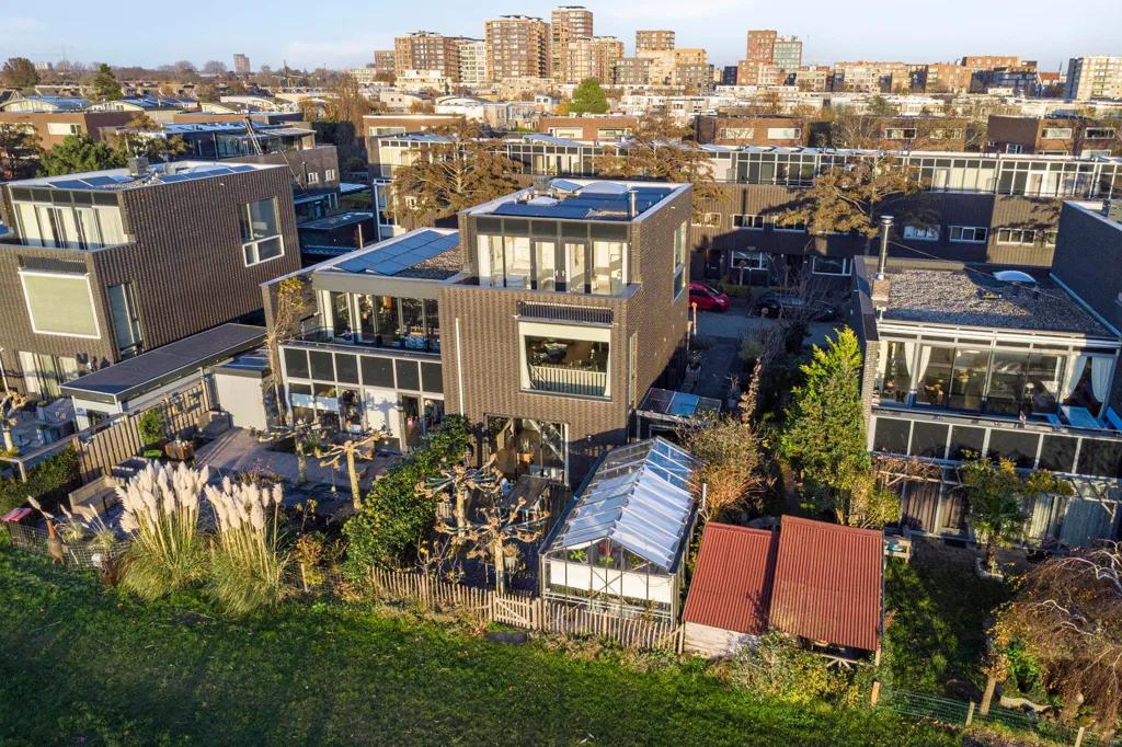 Vue aérienne - Semi-Detached Villa with Waterfront View in Zaandam