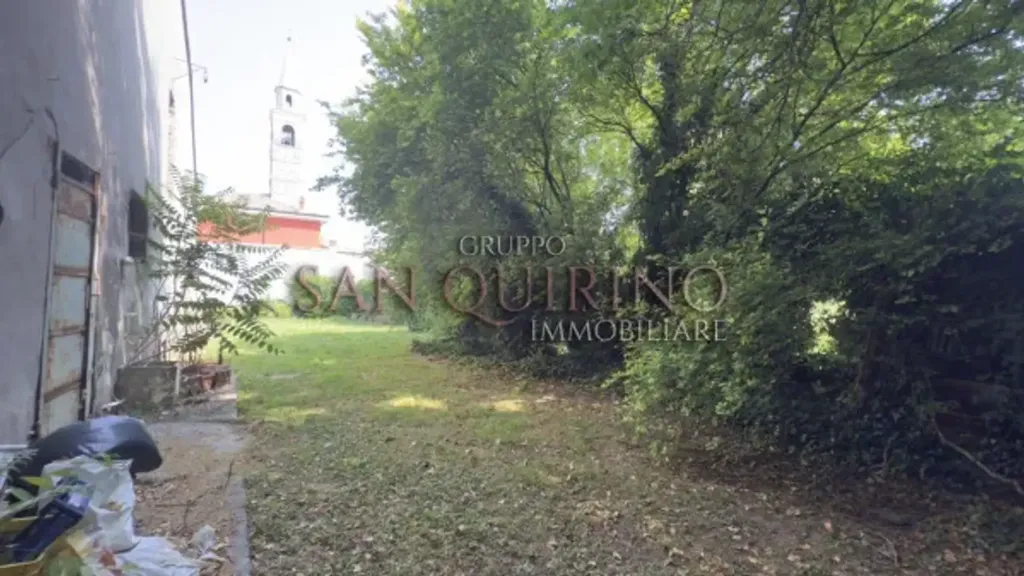 Giardino - Villa da ristrutturare con giardino a Pomponesco