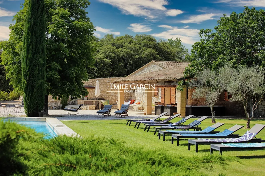 Bassein - Rustic Mas with Pool in Provence