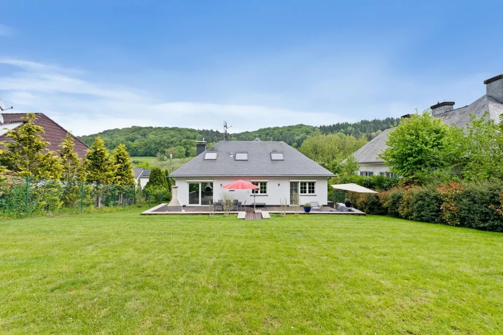 Aed - Detached House with Garden in Dondelange