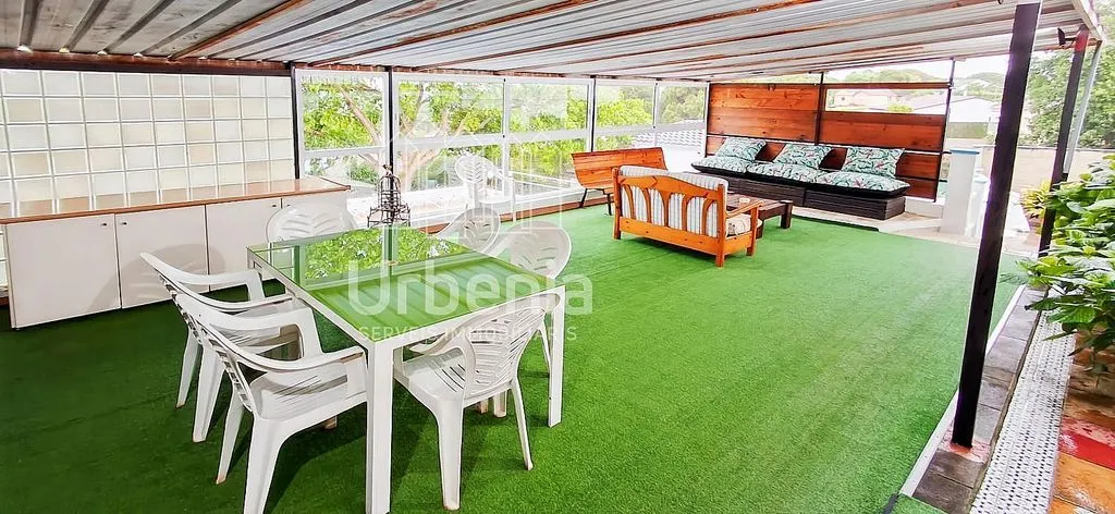 Terrass - 5-Bedroom House with Pool in Niàgara Parc