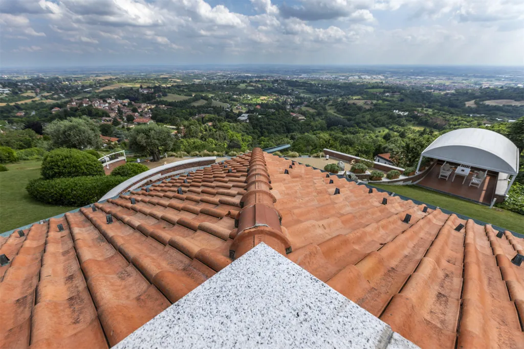 Exterior - Luxury Villa with Panoramic Views in Turin