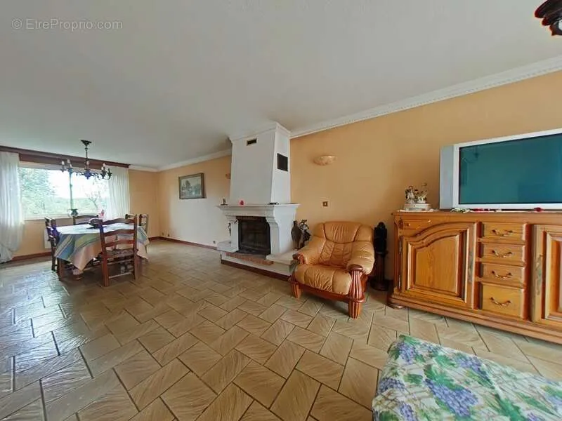 Maison 5 pièces à Metzeresche