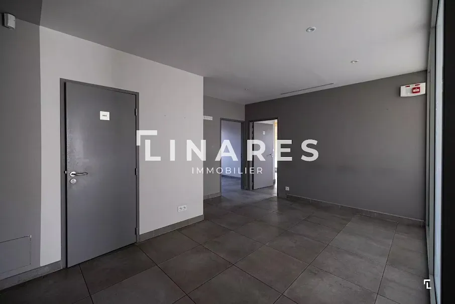Hallway - Apartment with Terraces in Marseille's 8th Arrondissement
