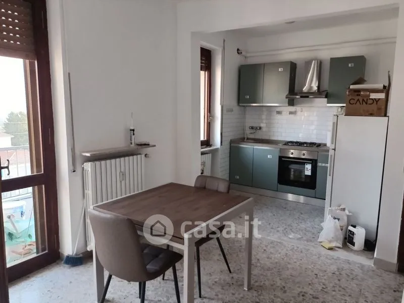 Köök - Brightly Laid-out Flat with Balcony in Alessandria