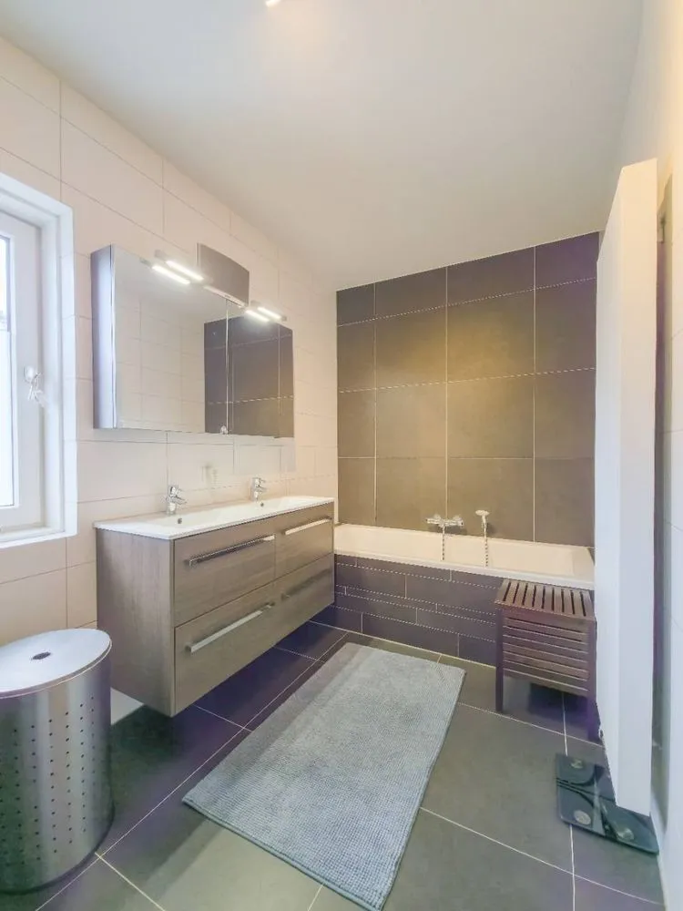6-toaline maja asukohas Herten