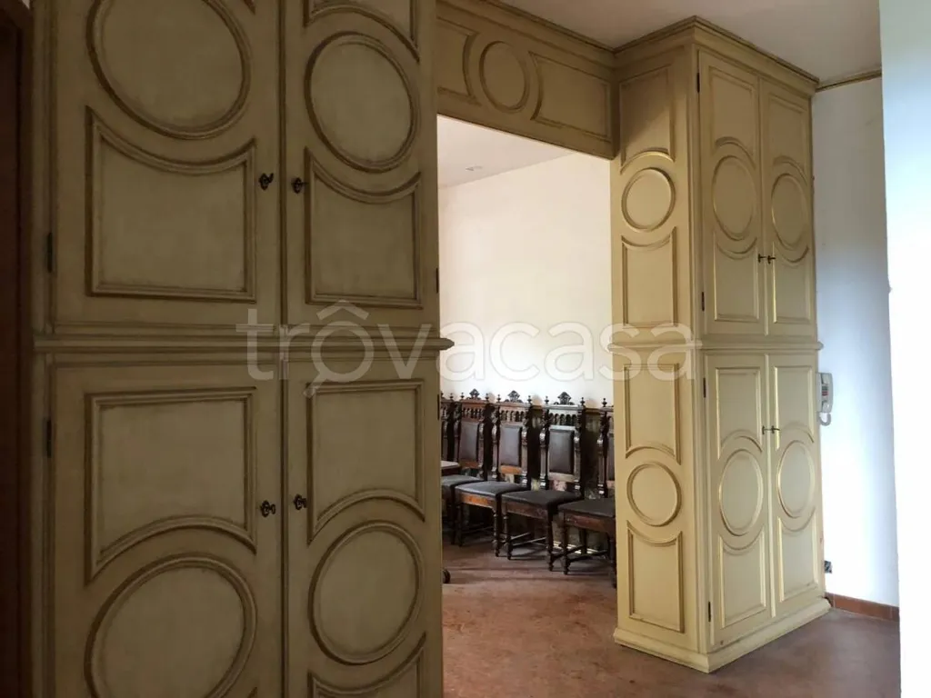 Esik - Villa with Private Garden in Agliè