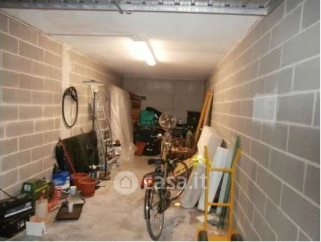 Garaaž - Spacious Apartment with Garage in Molinella