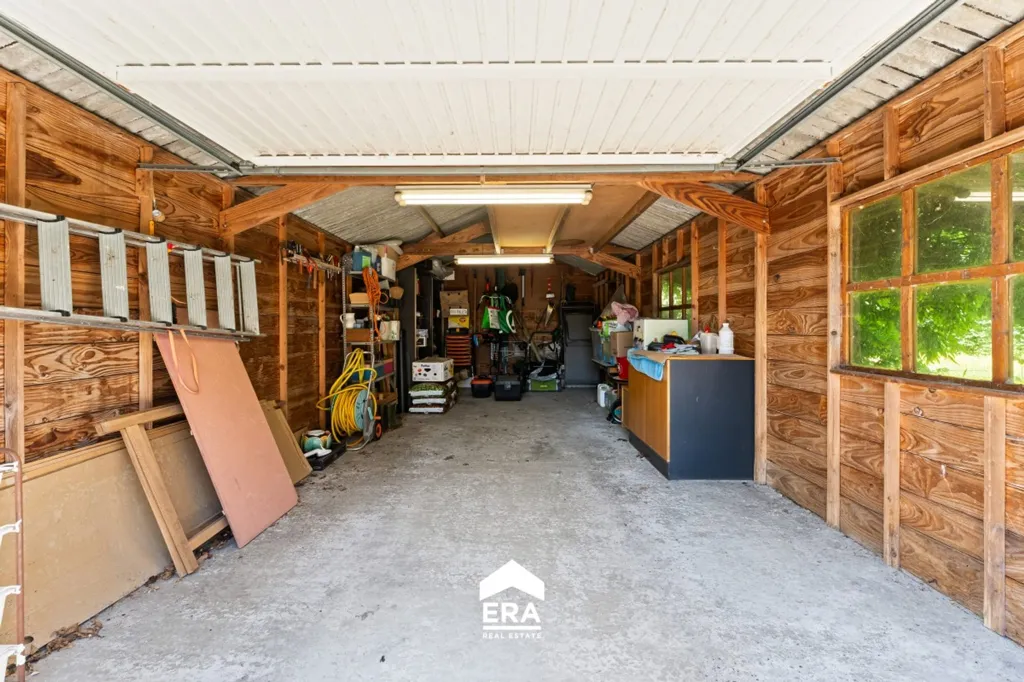 Garage - Maison Familiale au Calme avec Jardin à Lichtervelde