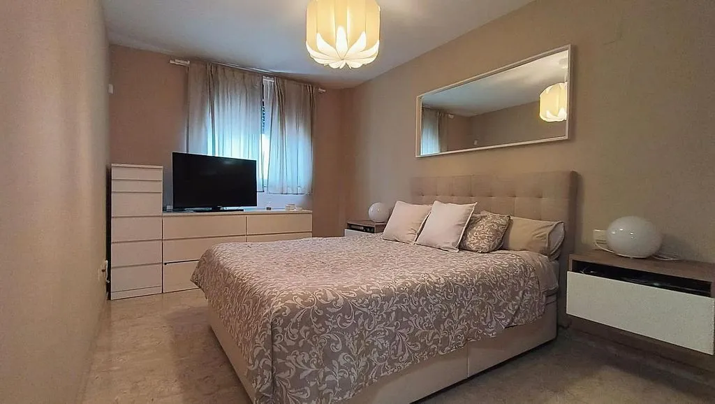 Chambres - Apartment with Balcony and Garage in Carcaixent
