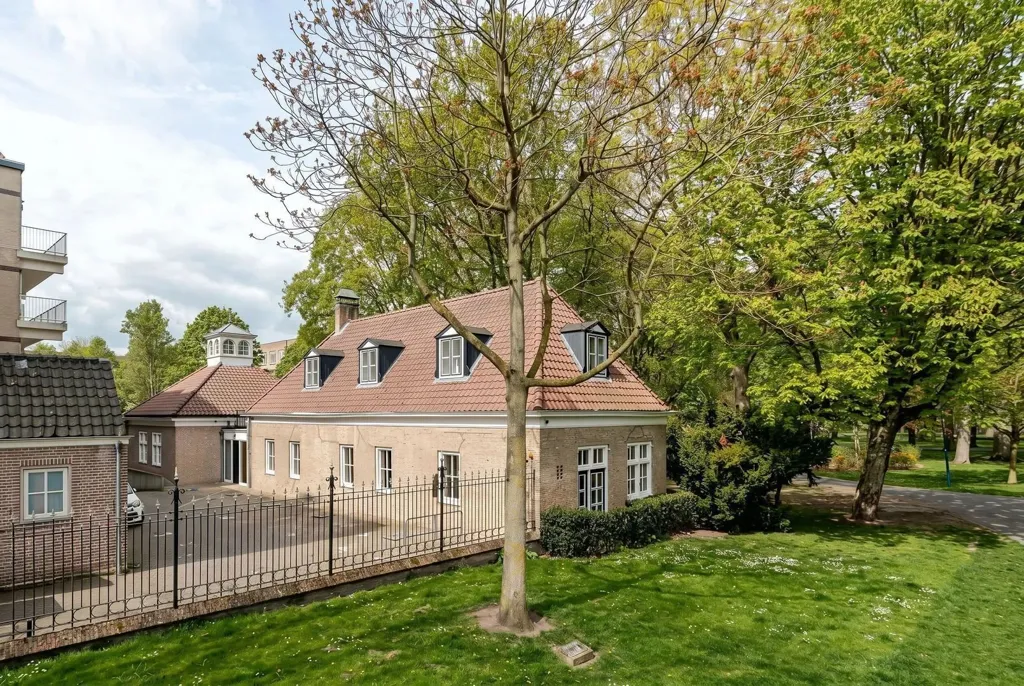 Õhuvaade - Renovated Villa with Private Terrace in Breda