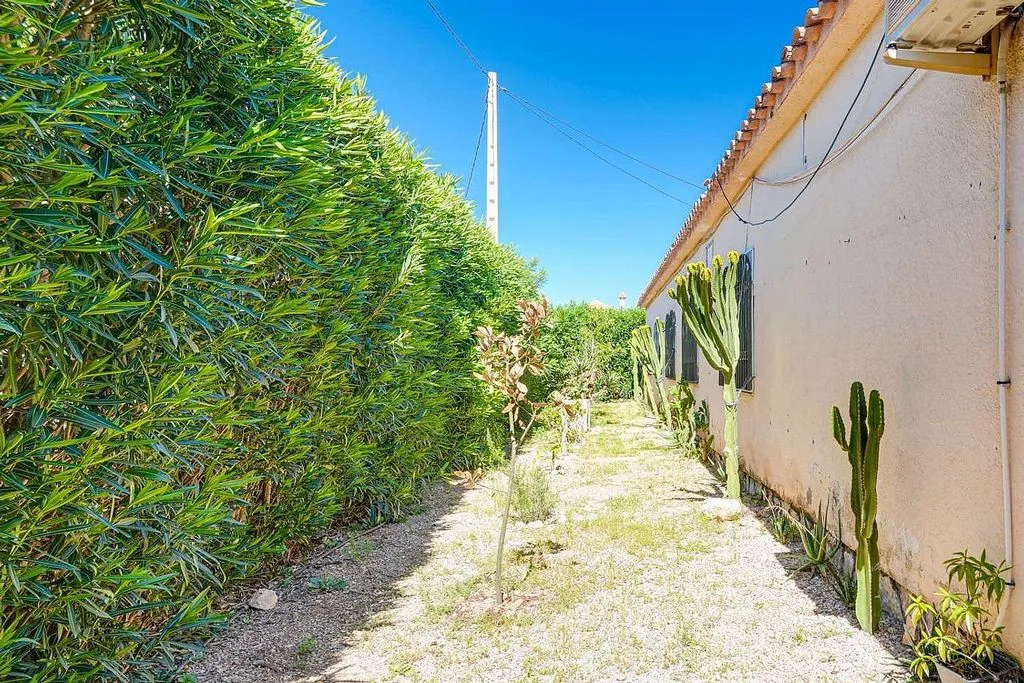 Garden - Chalet with Pool and Terrace in Mont-Roig