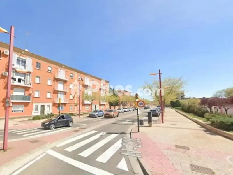Exterior - 3-Bedroom Flat with Garage in Casetas