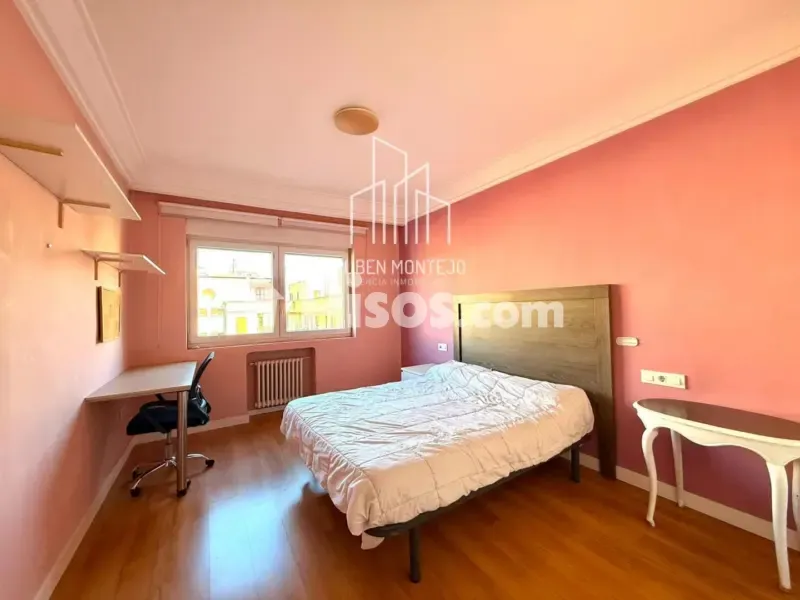 Magamistoad - Student Flat with Balcony in Avenida de Mirat