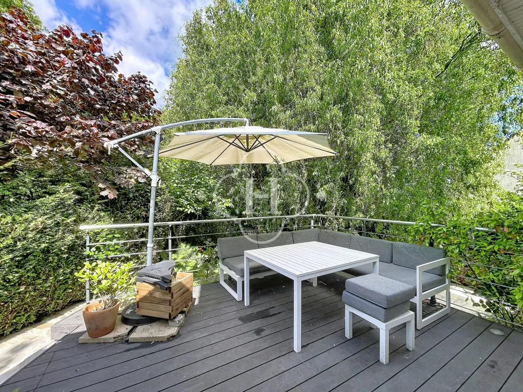 Terrass - Family House with Garden in Orgeval