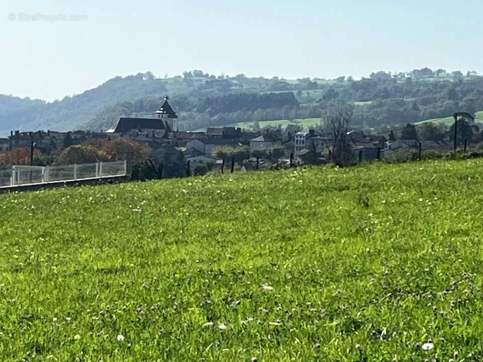 Terrain à Maurs