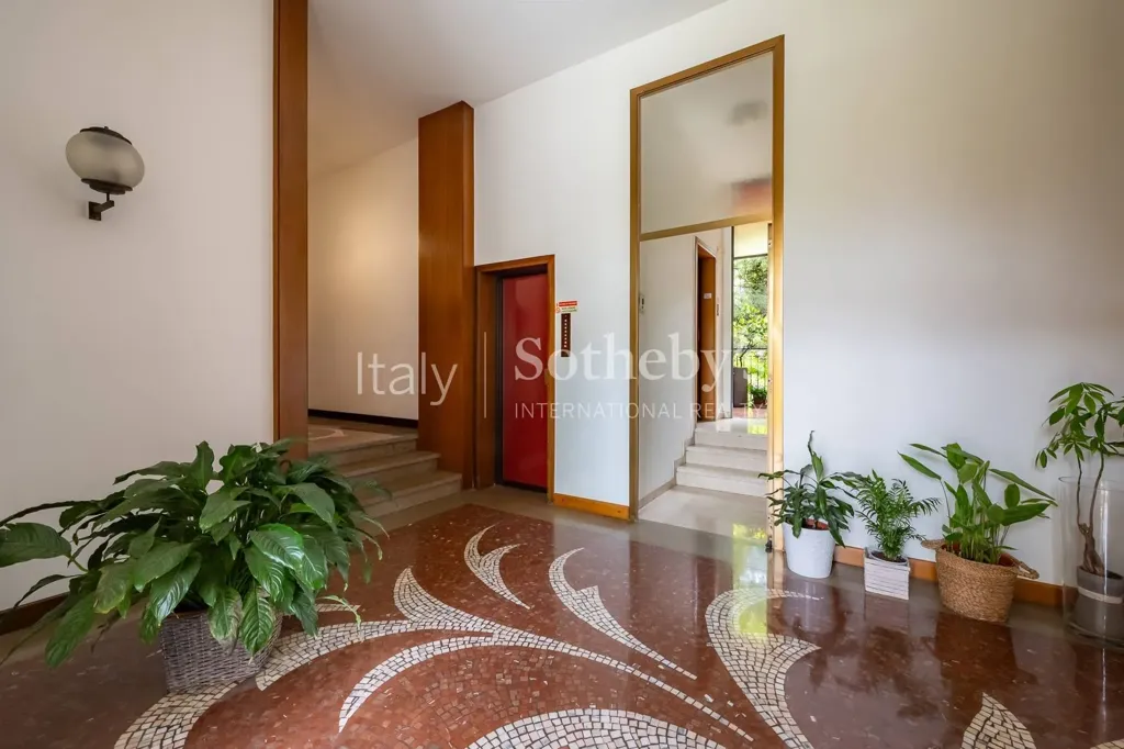 hallway_entrance