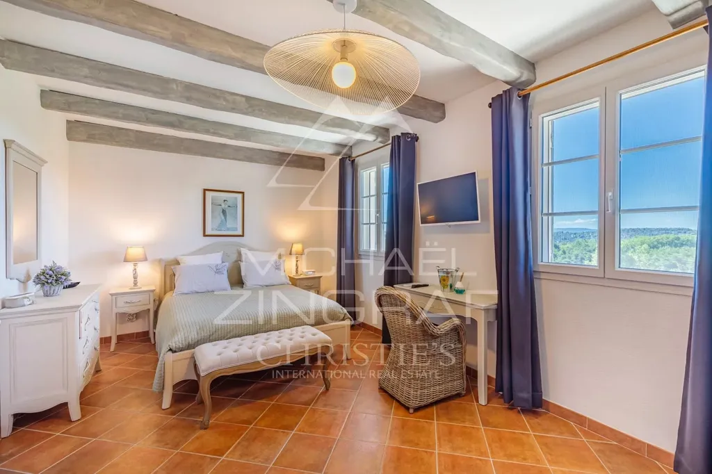 Chambres - Bastide Élégante avec Vues Panoramiques sur le Luberon à Murs