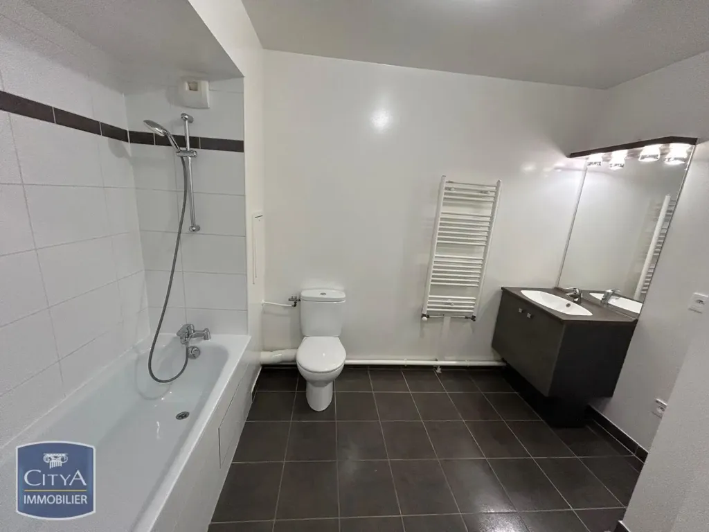 Salles de bain - Appartement 3 Pièces avec Balcon à Nanterre
