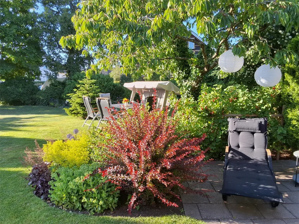 Aed - Charming 1933 Villa with Garden in Central Location