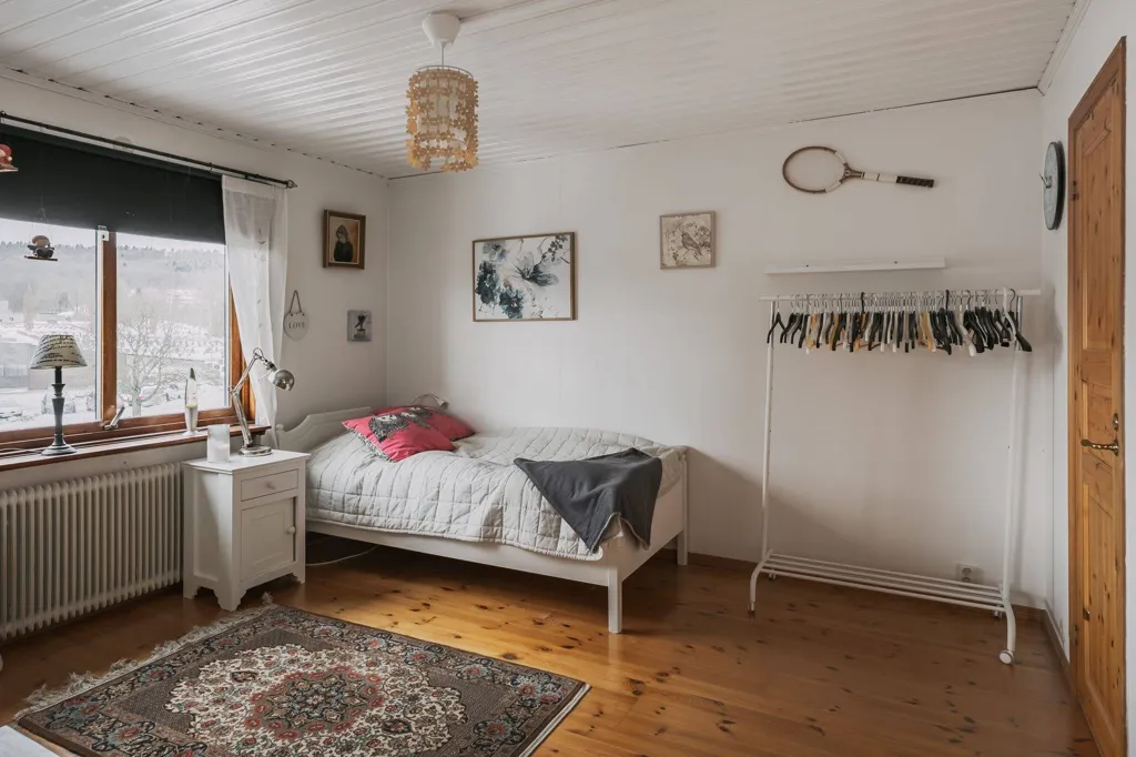 6-toaline maja asukohas Skövde kommun