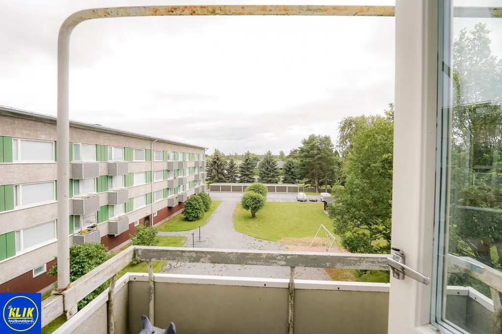 Balcone - Bright Duplex in Pori with Garden Access