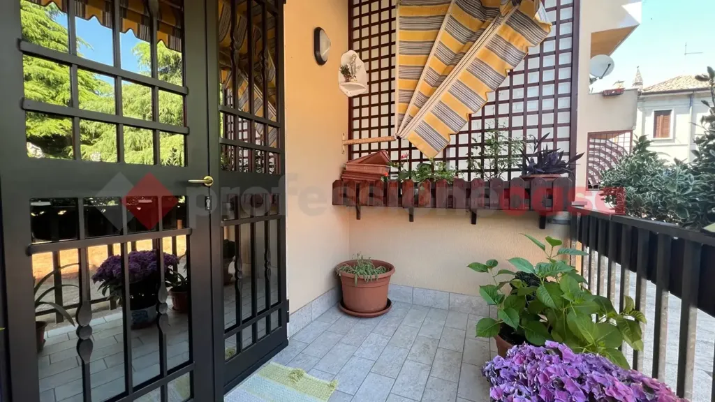 Balcon - Quadruplex with Balcony in Isola Rizza