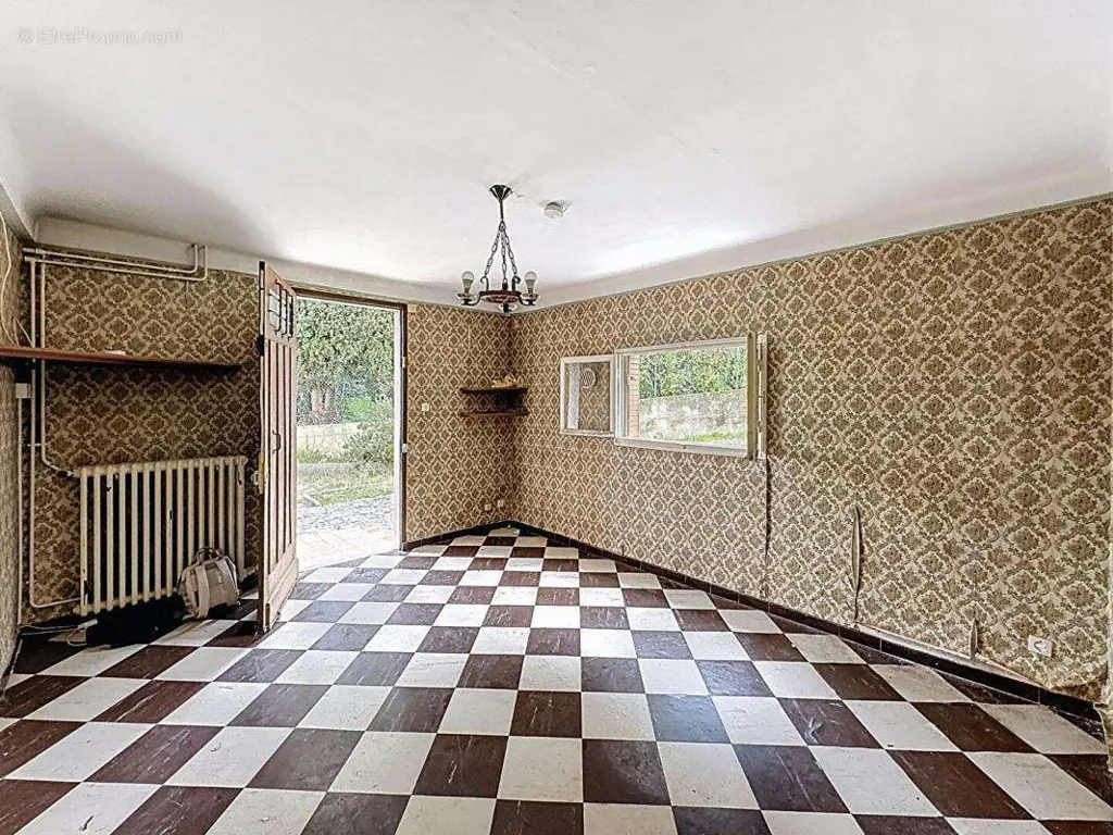 Pièces - Maison avec Deux Appartements et Jardin à Les Pennes-Mirabeau