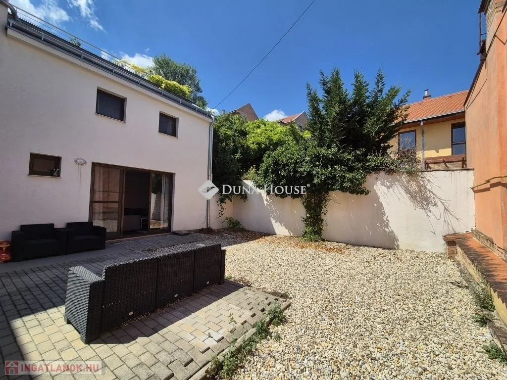 Jardin - Modern Flat with Balcony in Tettye, Pécs