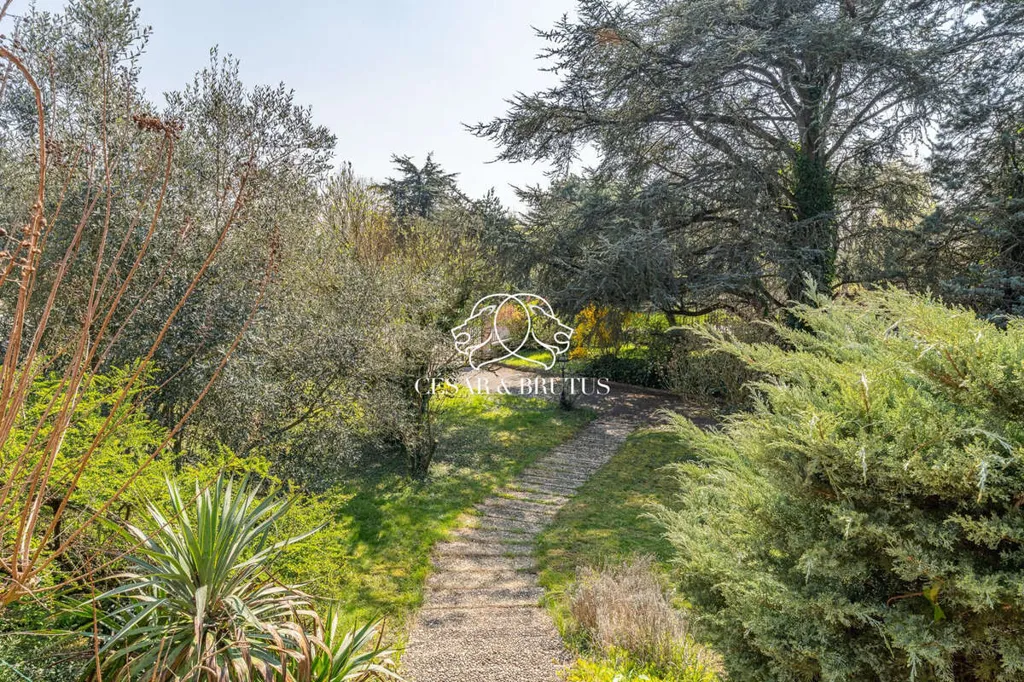 Jardin - Maison avec Piscine et Jardin à Saint-Priest