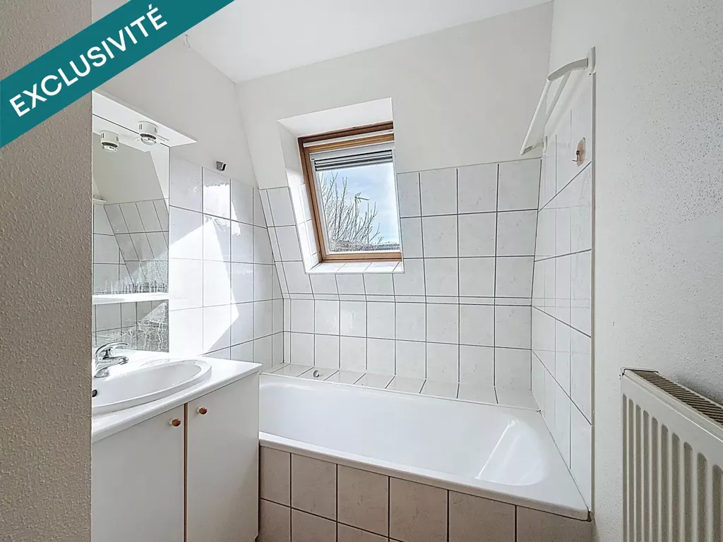 Bathrooms - Apartment with Balcony in Guebwiller