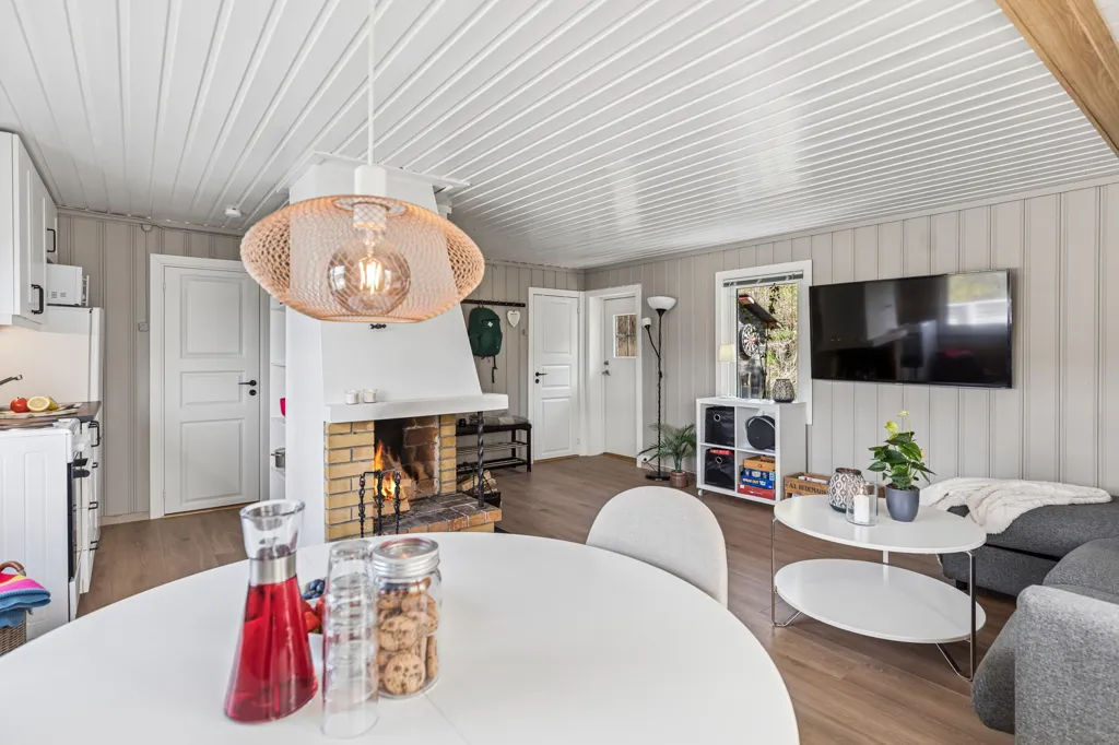 Living Room - Charming Cottage with Ski Access in Hurdal
