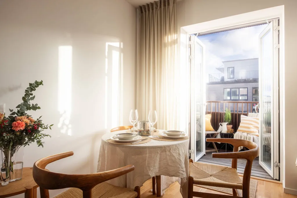 Salle à manger - Modern Flat with Sunny Balcony in Lindholmen