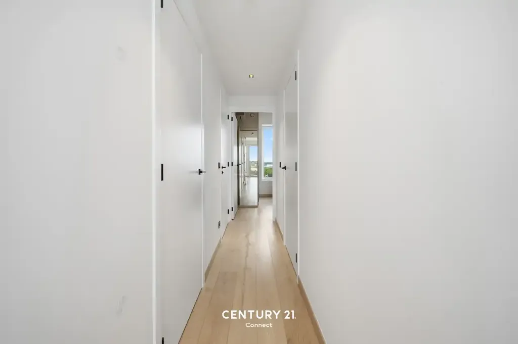 hallway_entrance