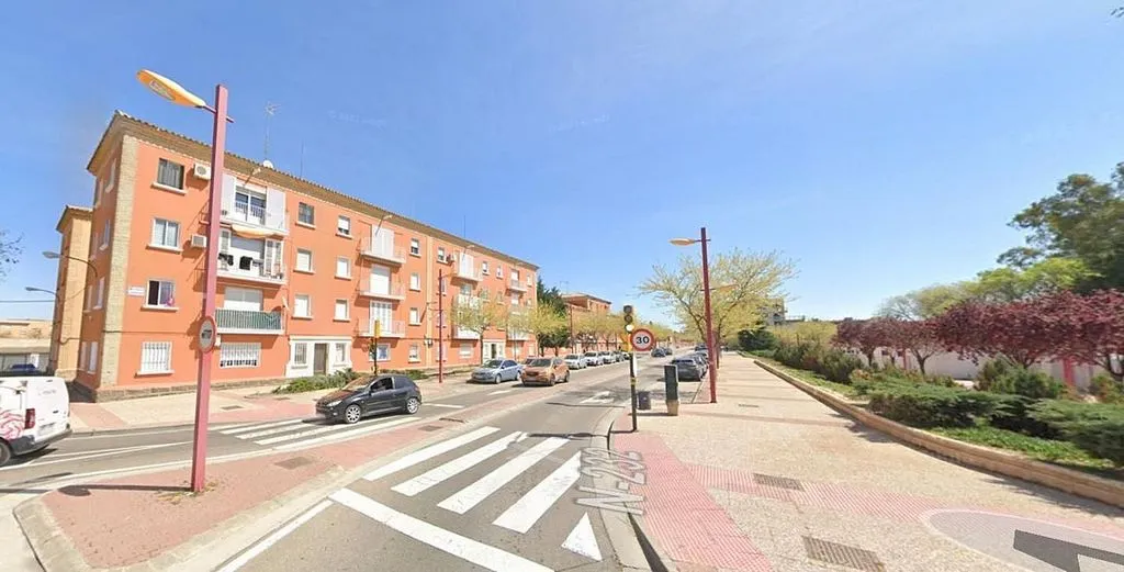 Exterior - 3-Bedroom Flat with Garage in Casetas