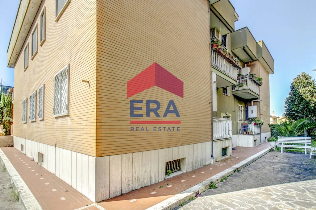 Extérieur - Spacious Apartment with Balcony in Acilia, Rome