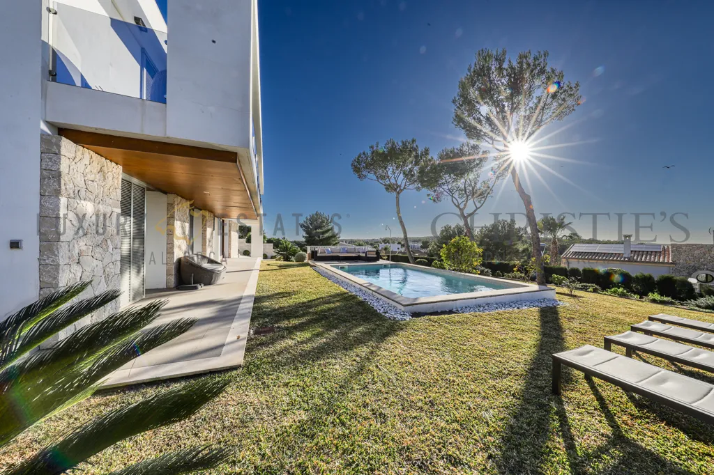 Piscine - Modern Villa with Sea Views in Cala Vinyas