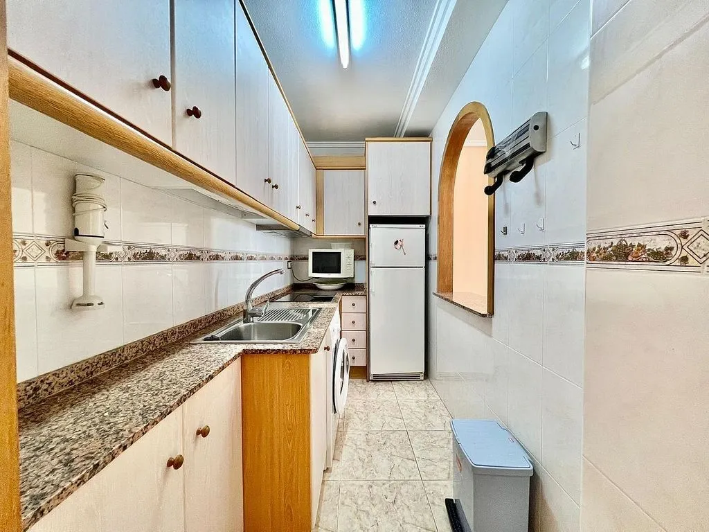 Köök - Apartment with Balcony and Garage in Torrevieja