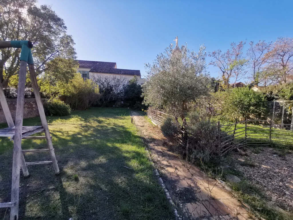 Jardin - Terrain avec Permis PC pour Villa à Toulon Ouest