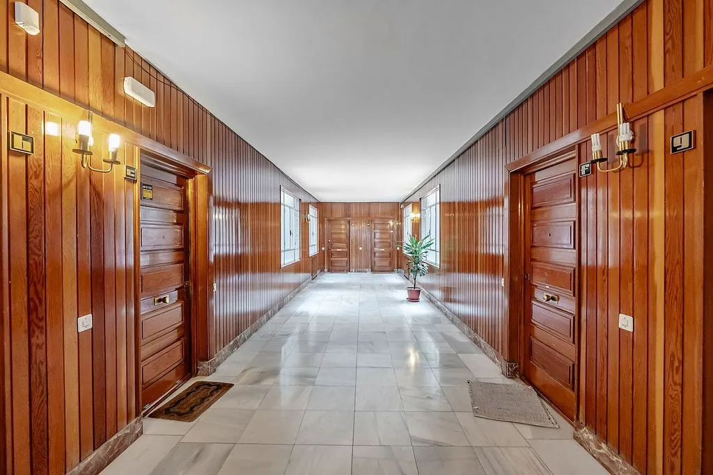 Esik - Apartment with Terrace and Balcony in Malasaña