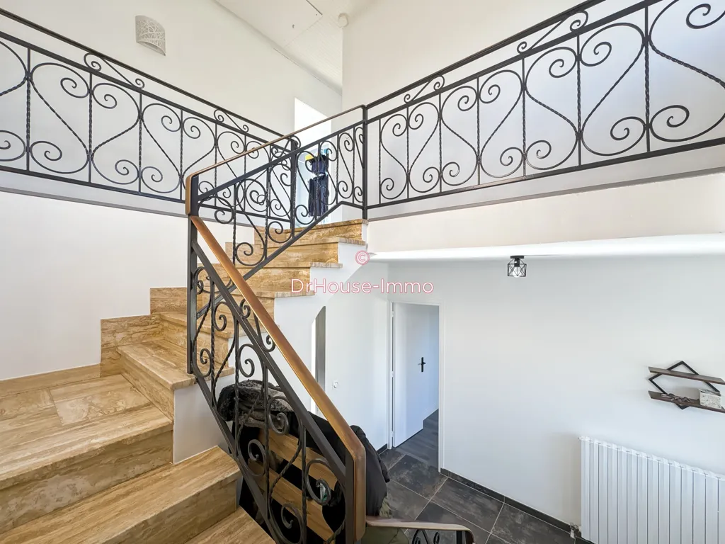 Pièces - Maison Familiale avec Piscine à Changé