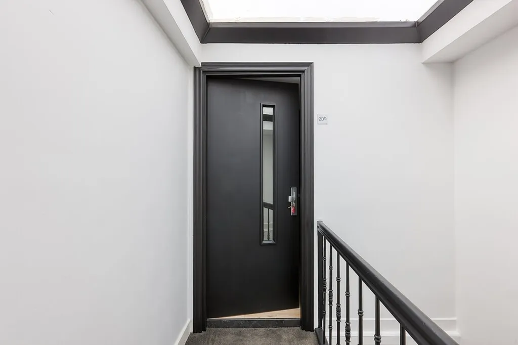 Entrée - Modernised Apartment with Private Parking in The Hague Centre